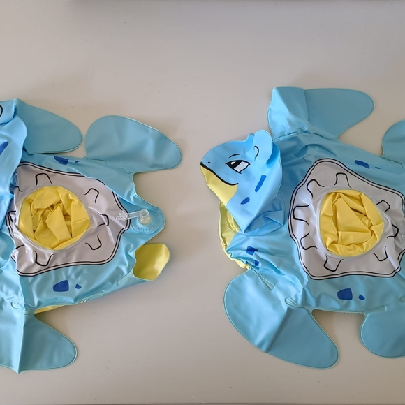 Pokémon Summer Days Lapras Inflatable Beverage Float (2 pieces) - Picture 8 of 8